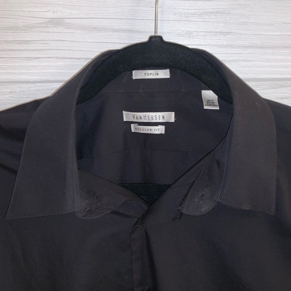 👔VanHeusen Button-Up 👔 - Picture 3 of 4